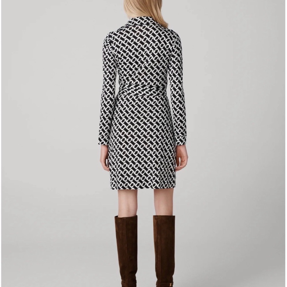 DVF Jeanne Silk Jersey Wrap Dress | Size 14 - Picture 2 of 6